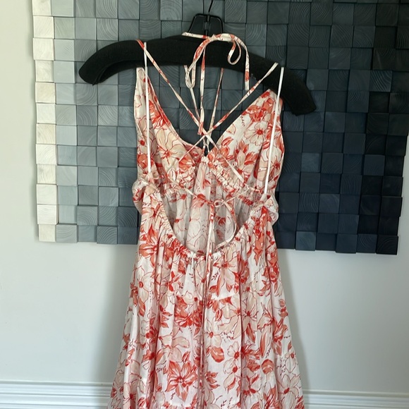 Gorgeous Summer Dress - Picture 8 of 11